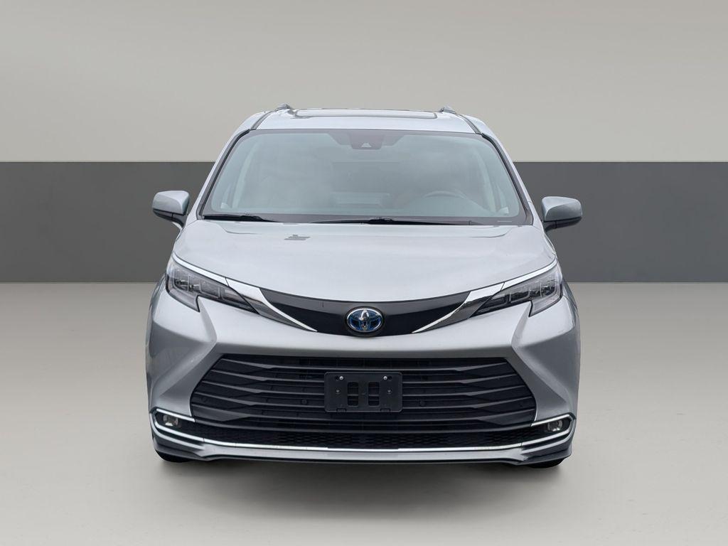 used 2024 Toyota Sienna car, priced at $43,555