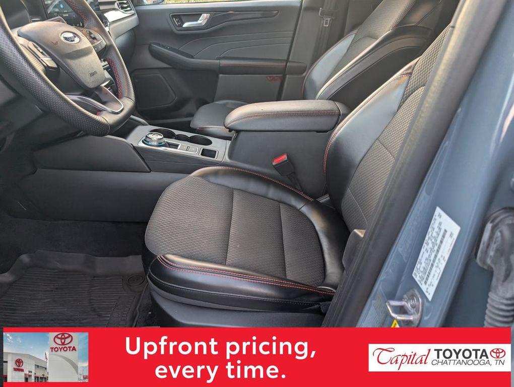 used 2023 Ford Escape car, priced at $22,625