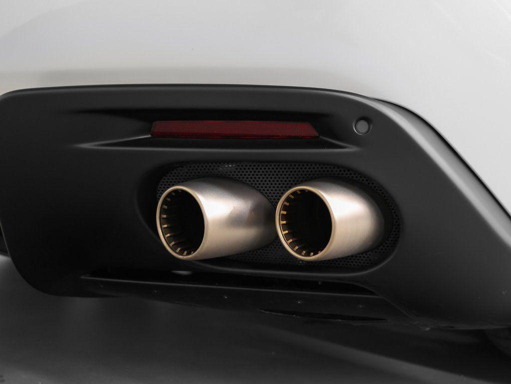 Bianco Italia 2024 Ferrari Roma Spider