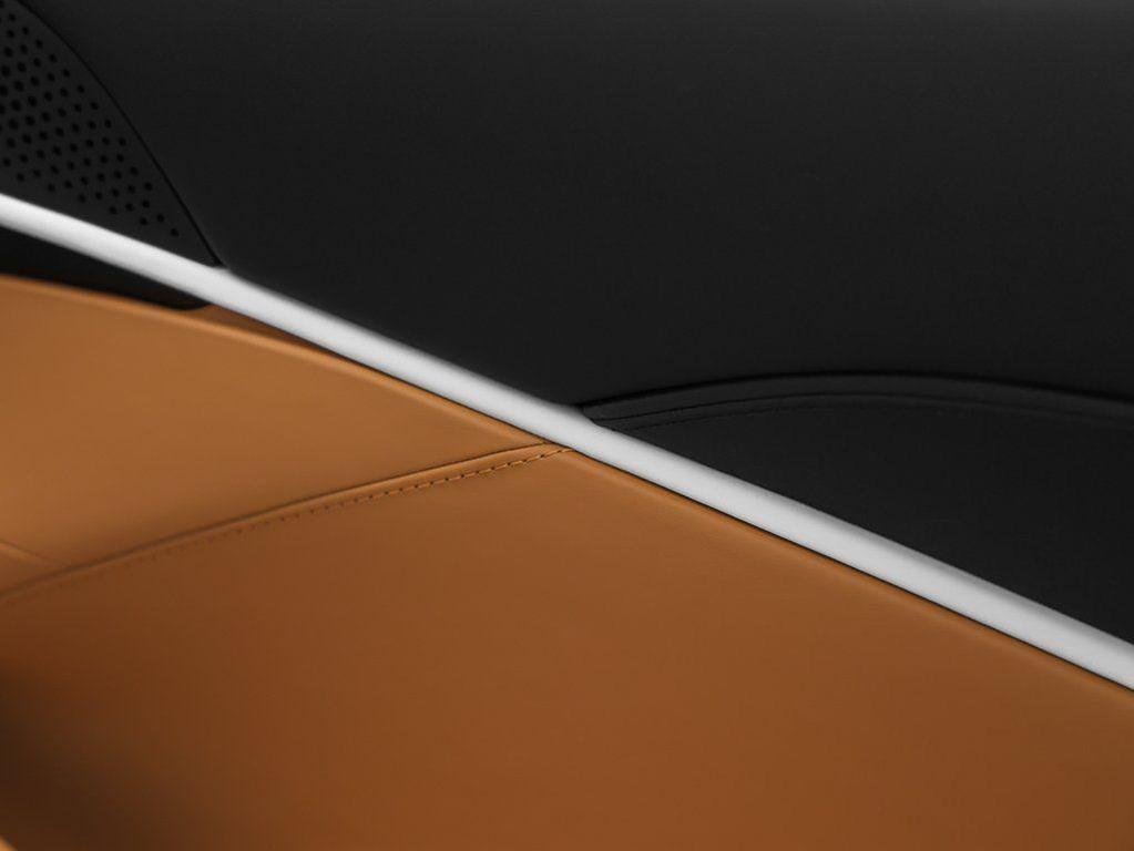 Bianco Italia 2024 Ferrari Roma Spider