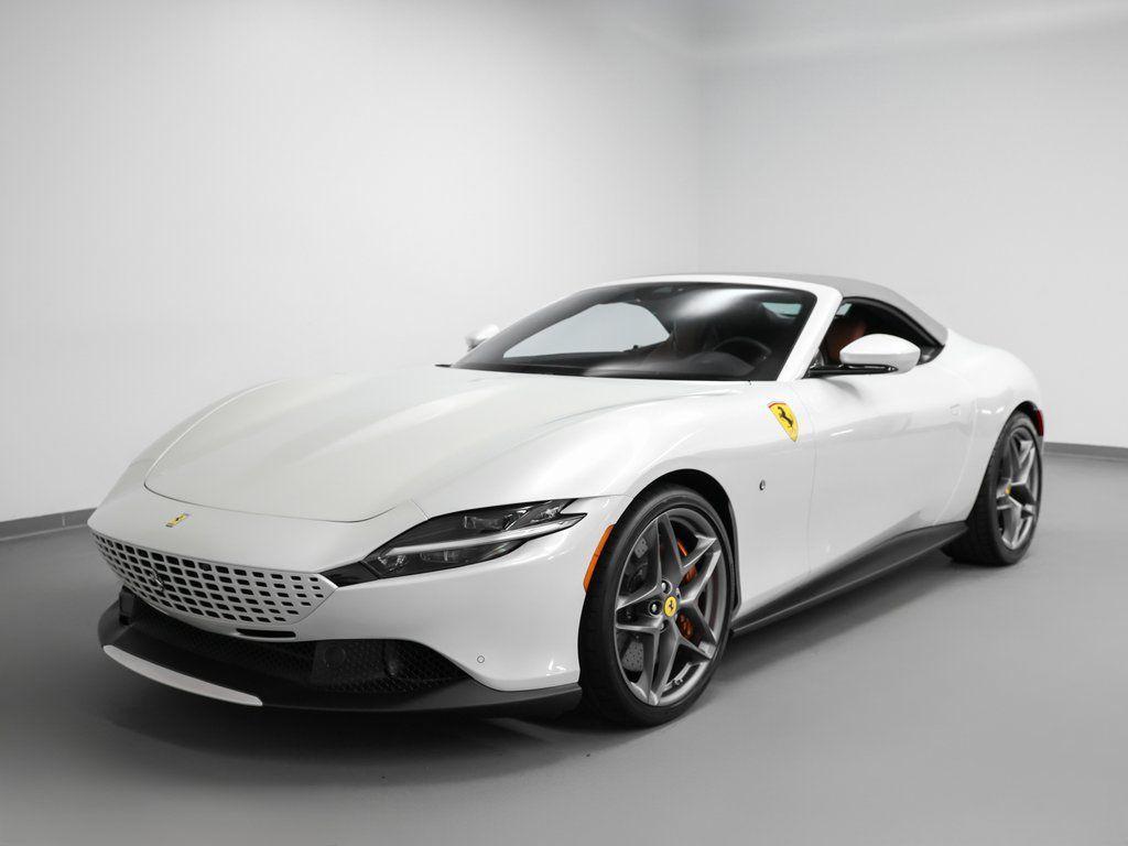 Bianco Italia 2024 Ferrari Roma Spider