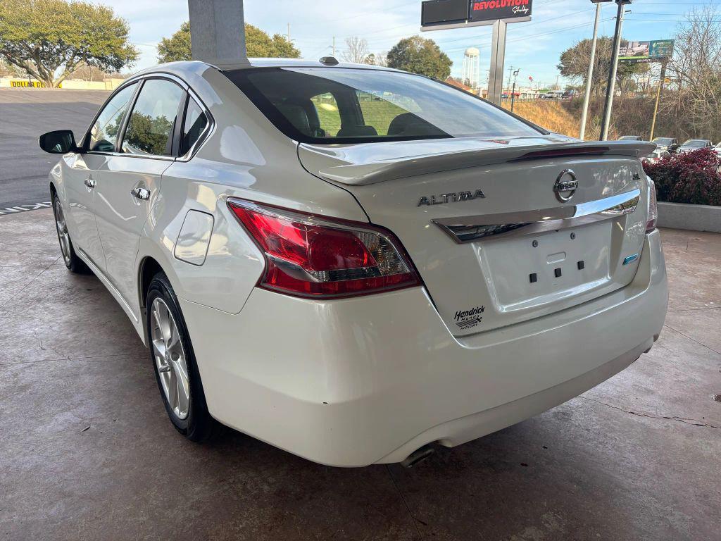 used 2013 Nissan Altima car, priced at $5,645
