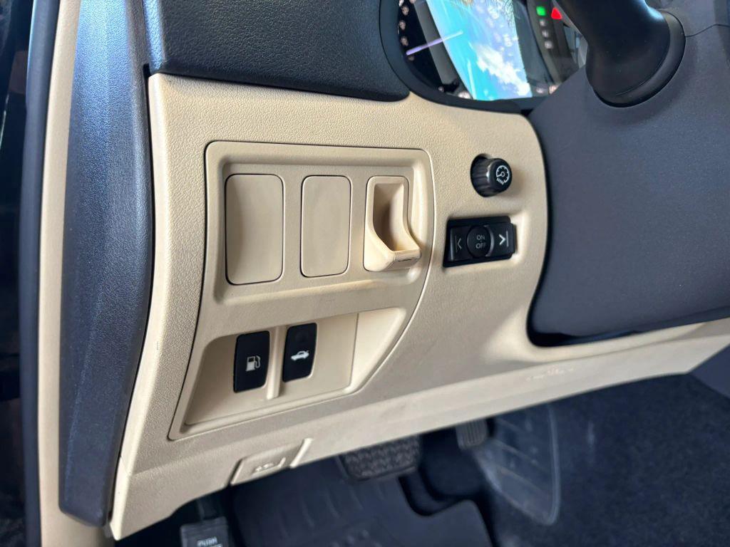 used 2008 Lexus IS 250 car, priced at $9,895