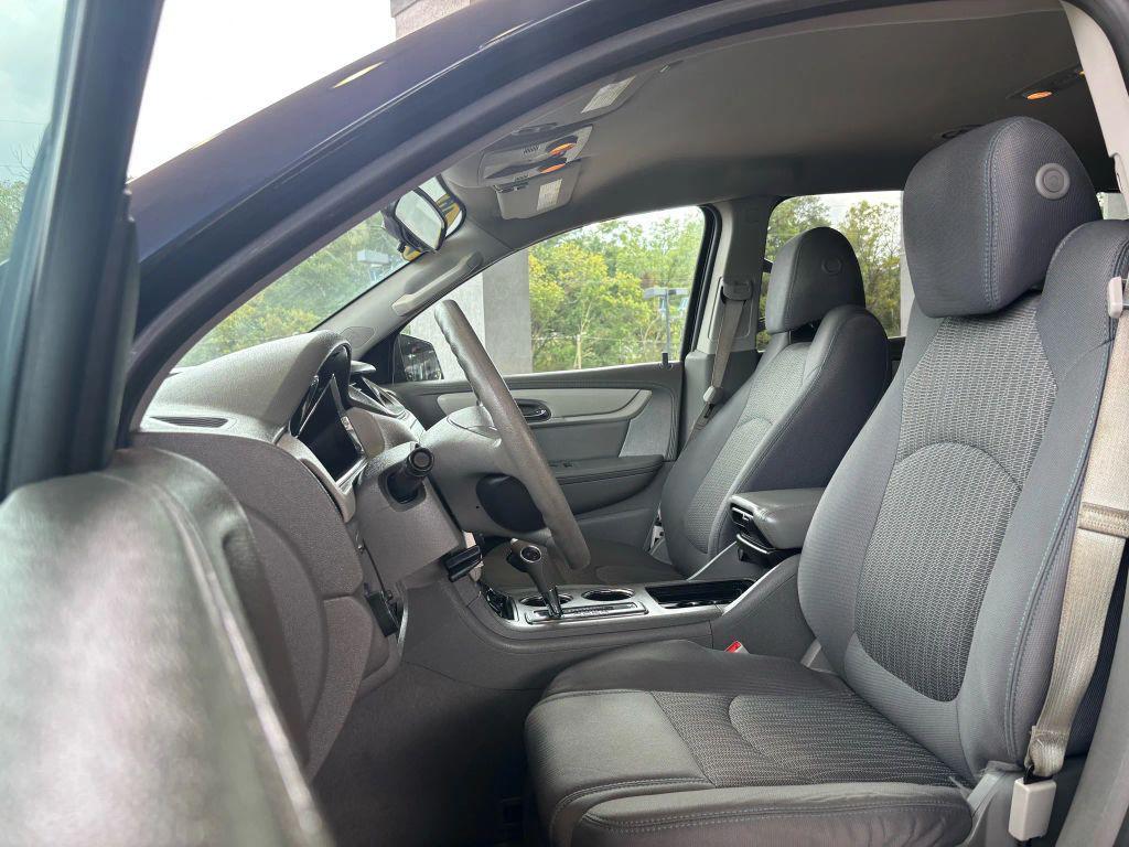 used 2016 Chevrolet Traverse car, priced at $7,995