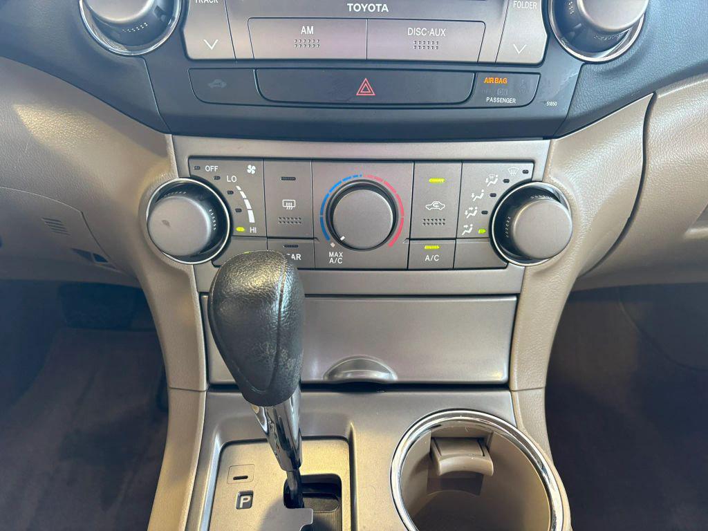 used 2010 Toyota Highlander car, priced at $7,995