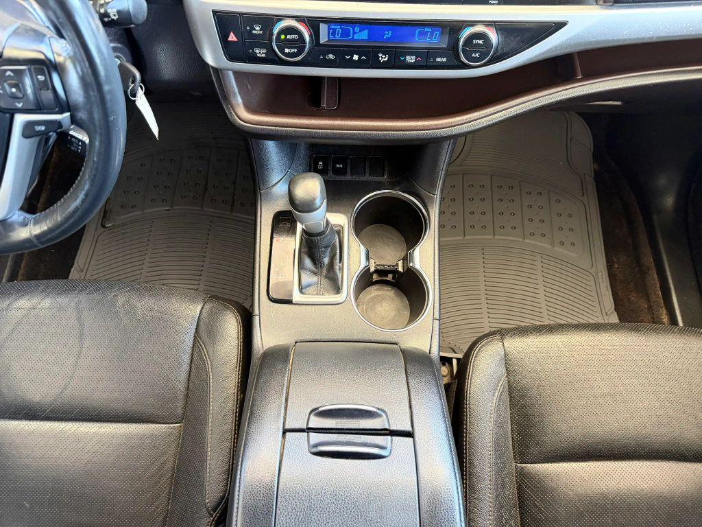used 2015 Toyota Highlander car, priced at $13,495