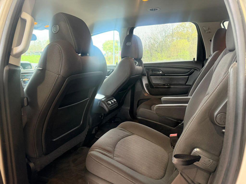used 2015 Chevrolet Traverse car, priced at $6,495
