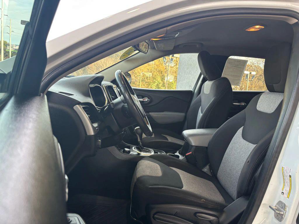 used 2014 Jeep Cherokee car, priced at $7,495