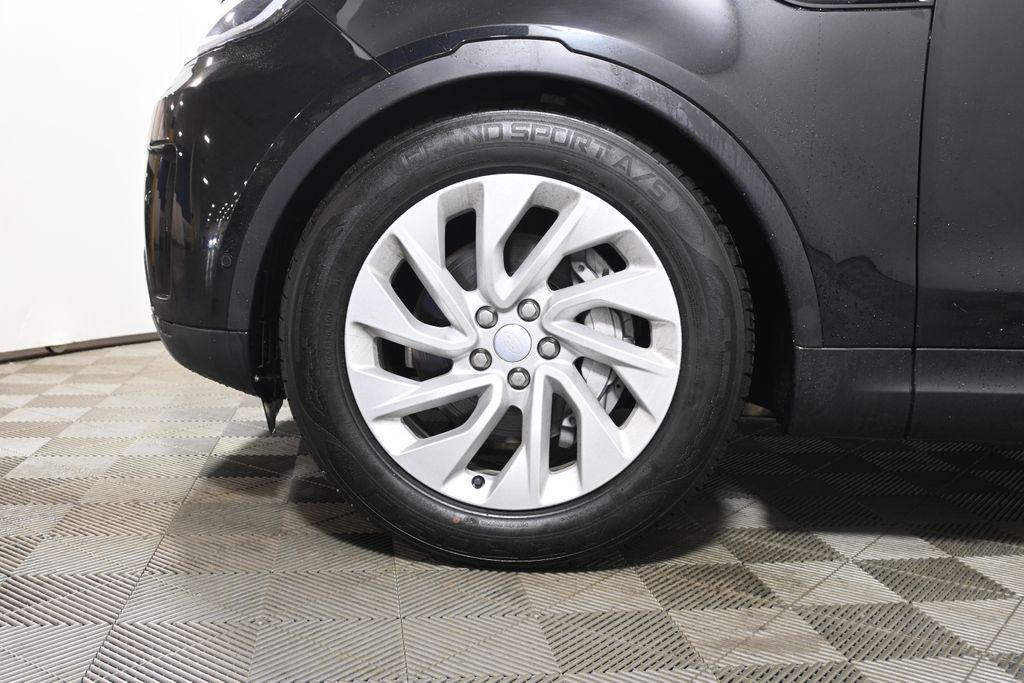 used 2024 Land Rover Discovery car, priced at $34,598