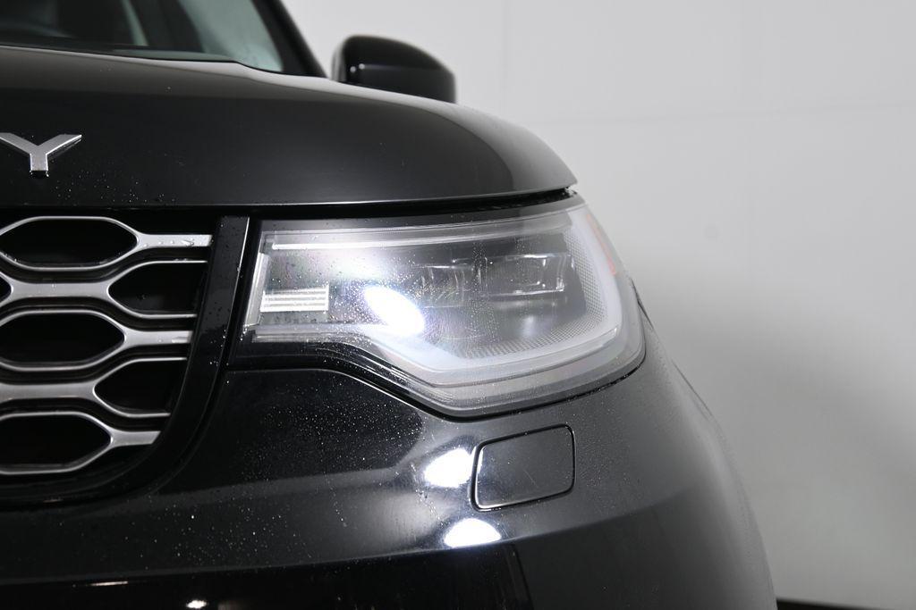 used 2024 Land Rover Discovery car, priced at $34,598