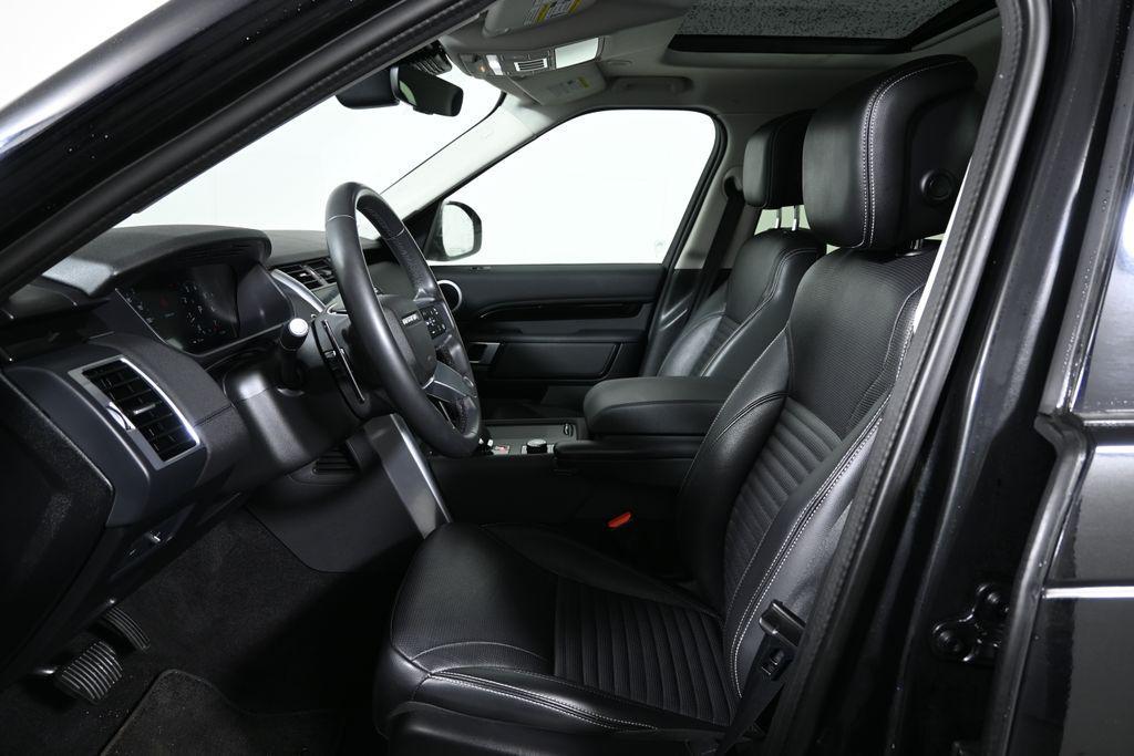 used 2024 Land Rover Discovery car, priced at $34,598