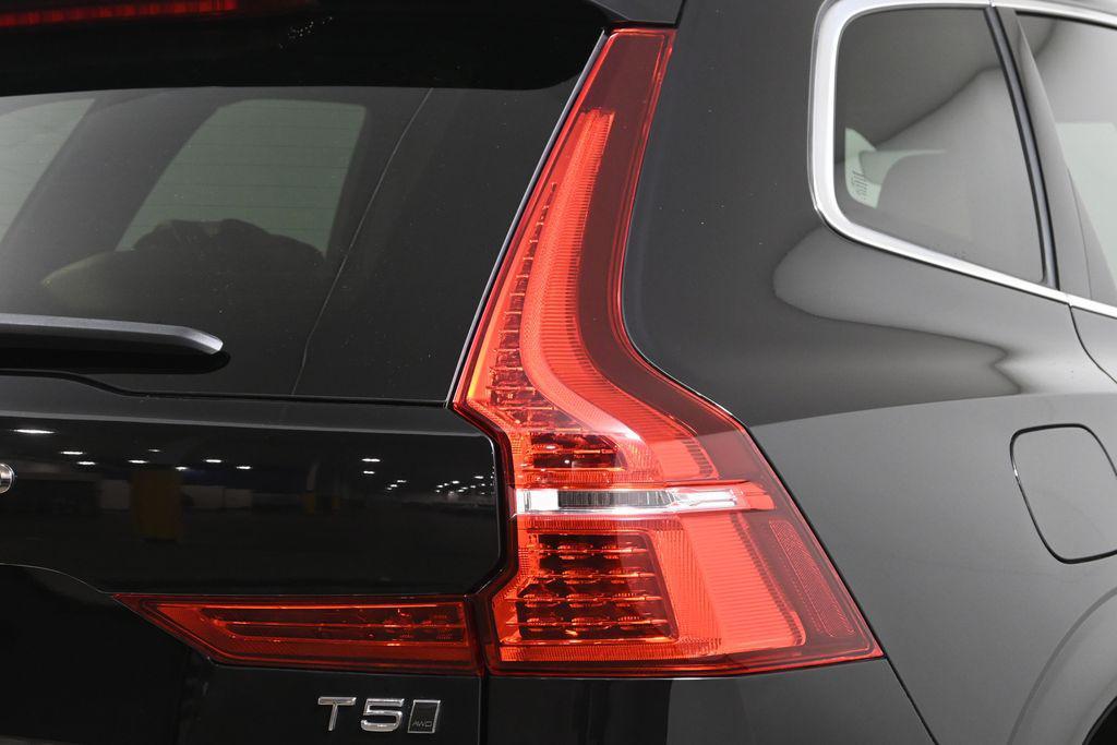 used 2021 Volvo XC60 car, priced at $27,899