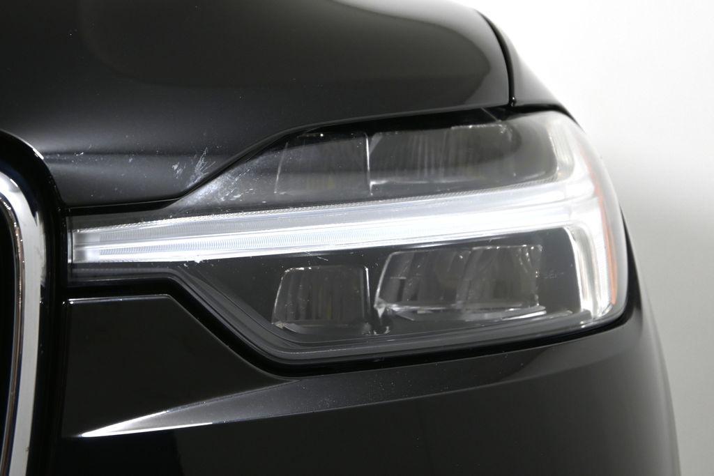 used 2021 Volvo XC60 car, priced at $27,899