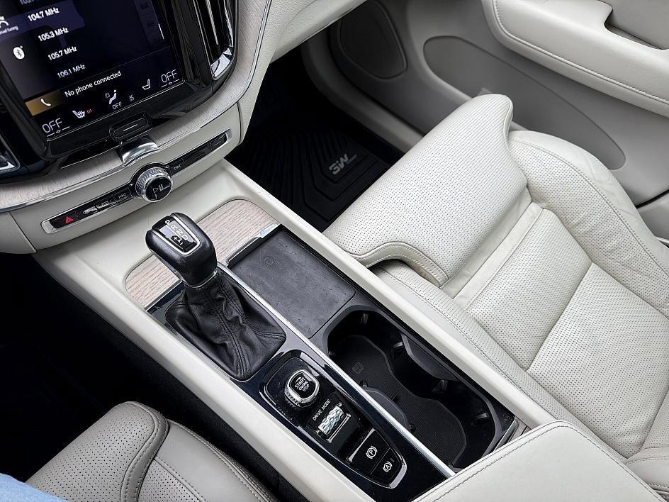 used 2021 Volvo XC60 car, priced at $23,730