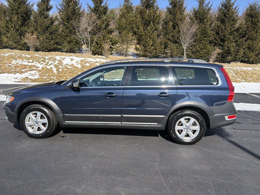 used 2013 Volvo XC70 car, priced at $11,496
