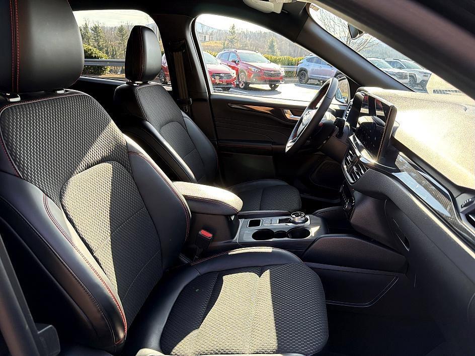 used 2025 Ford Escape car, priced at $25,295