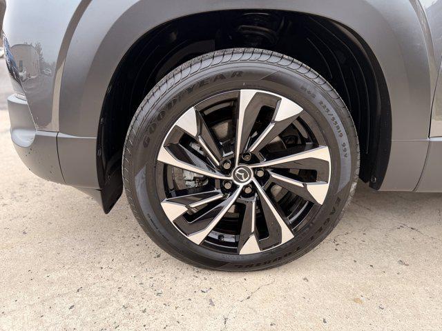 used 2025 Mazda CX-50 Hybrid car, priced at $37,950