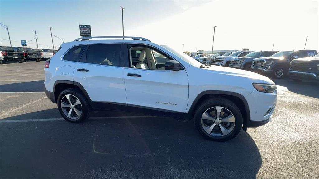 used 2020 Jeep Cherokee car, priced at $15,991