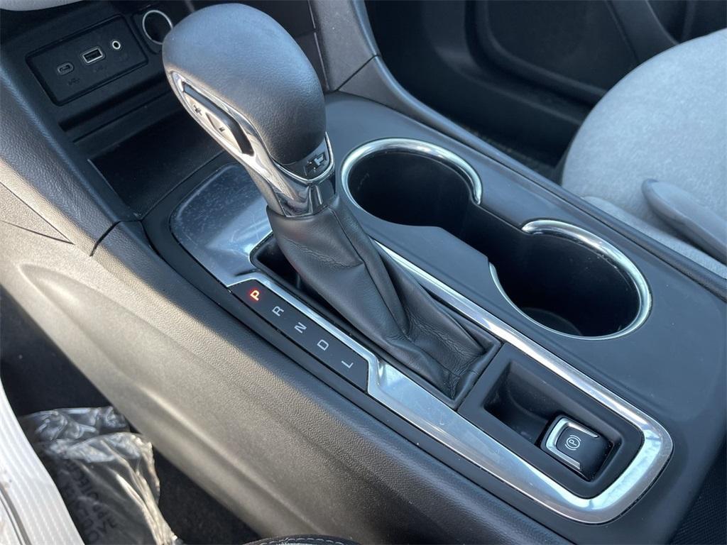 used 2022 Chevrolet Equinox car, priced at $17,990