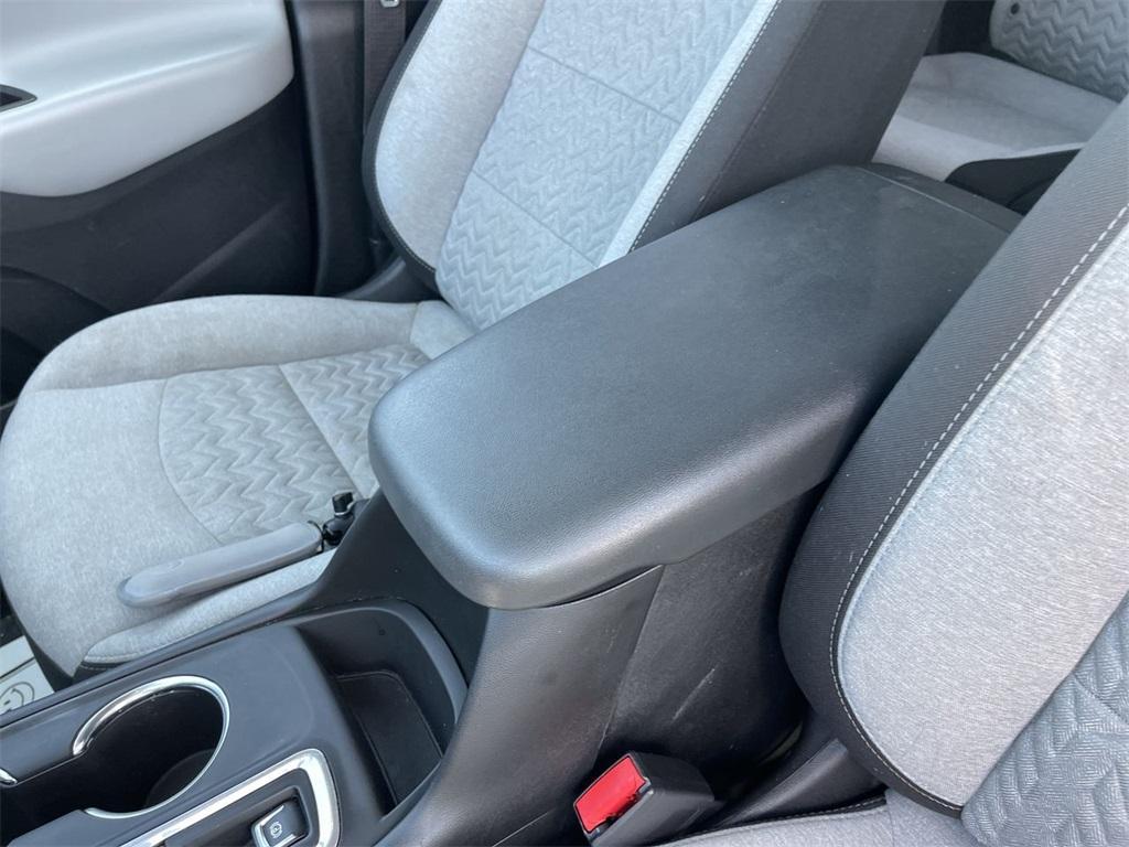 used 2022 Chevrolet Equinox car, priced at $17,990