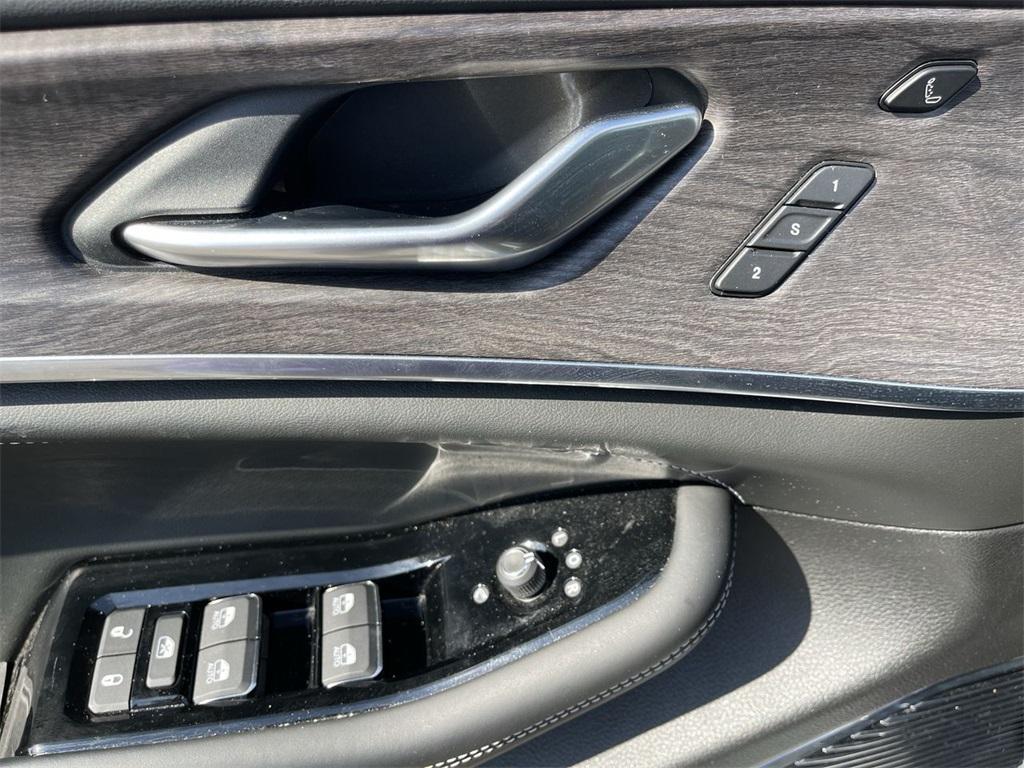 used 2022 Jeep Grand Cherokee 4xe car, priced at $31,990