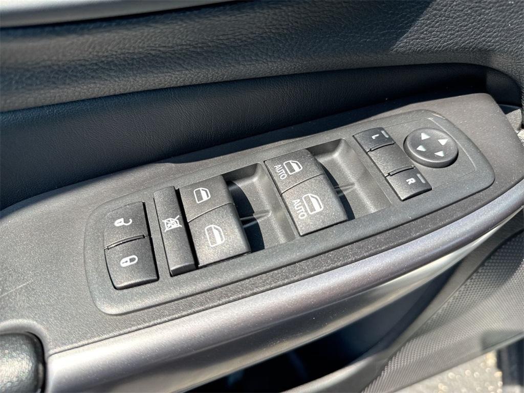 used 2020 Jeep Cherokee car, priced at $16,991