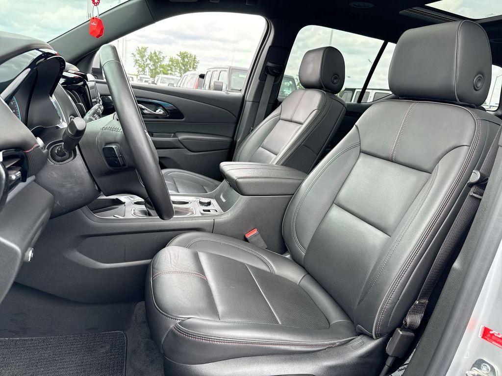 used 2022 Chevrolet Traverse car, priced at $34,388