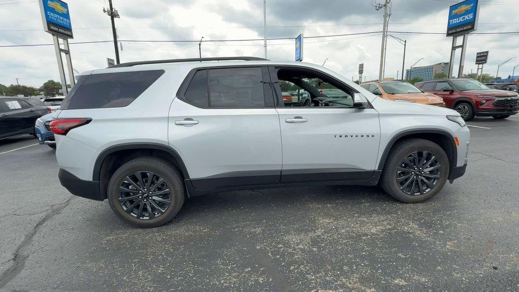 used 2022 Chevrolet Traverse car, priced at $34,388