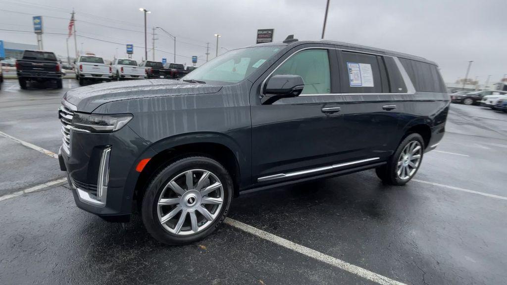 used 2022 Cadillac Escalade ESV car, priced at $63,990