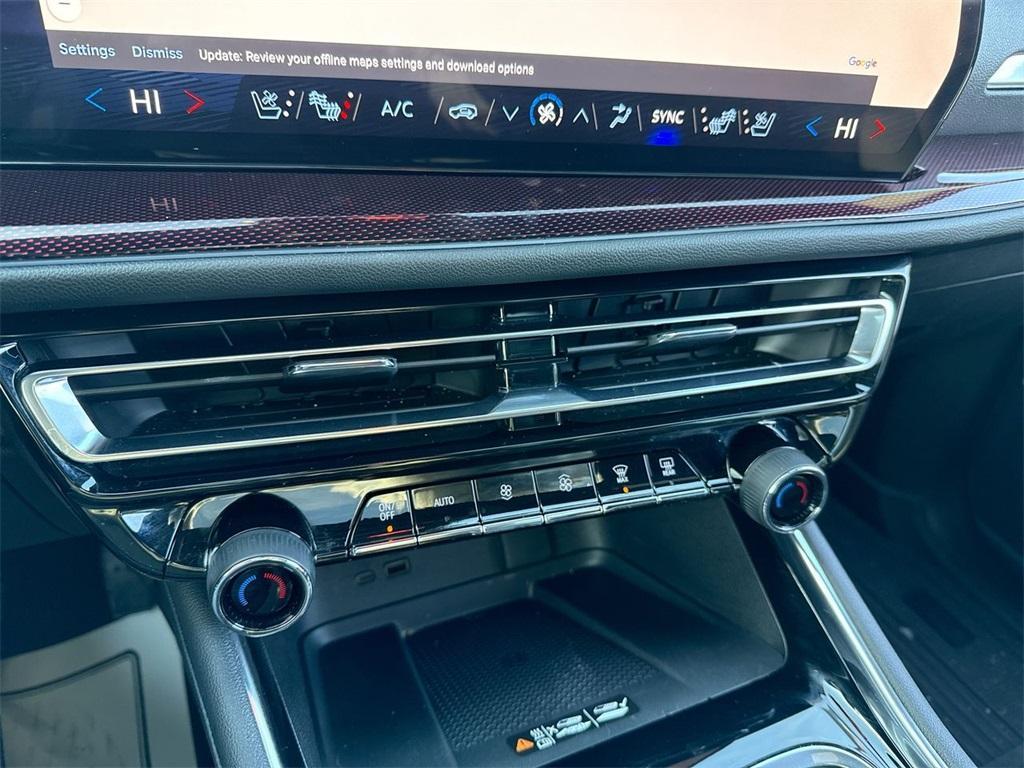 used 2024 Chevrolet Traverse car, priced at $48,790