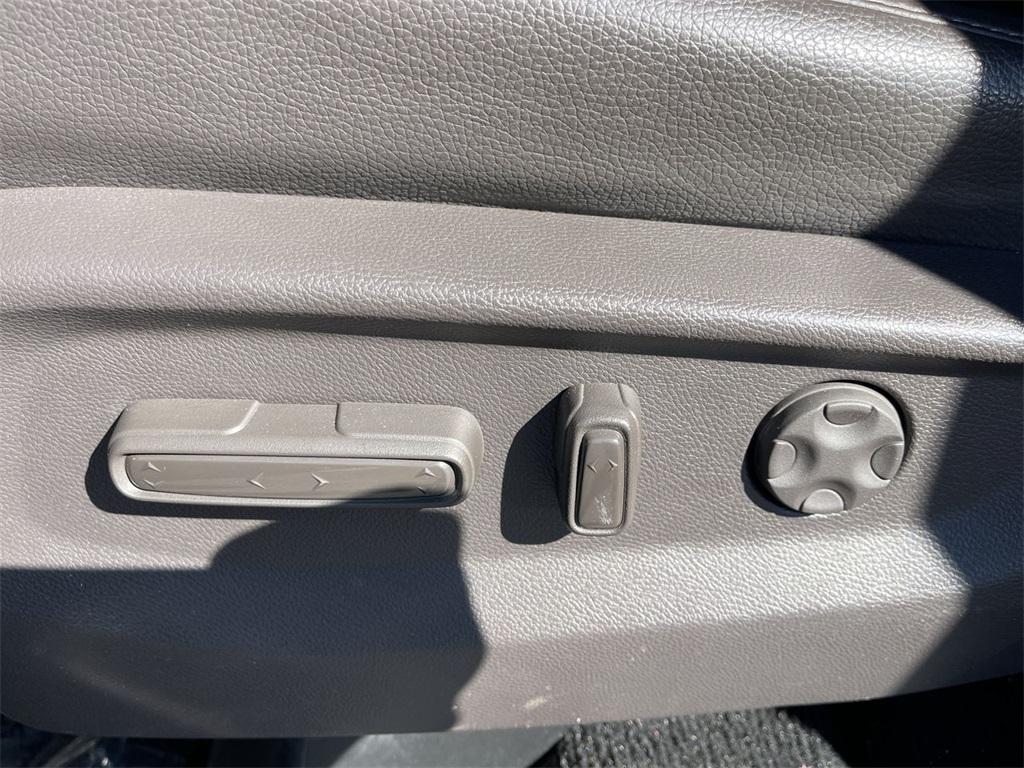 used 2022 Honda Odyssey car, priced at $27,991