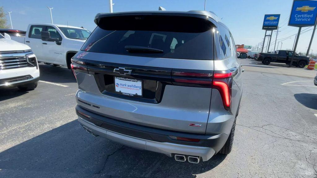 new 2026 Chevrolet Traverse car, priced at $51,045