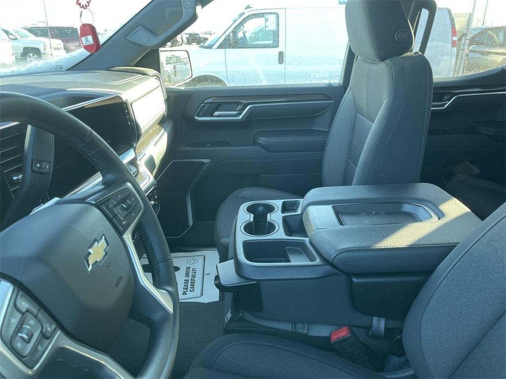 used 2025 Chevrolet Silverado 1500 car, priced at $39,990