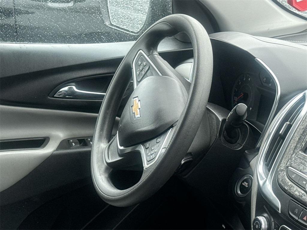 used 2023 Chevrolet Equinox car, priced at $18,990