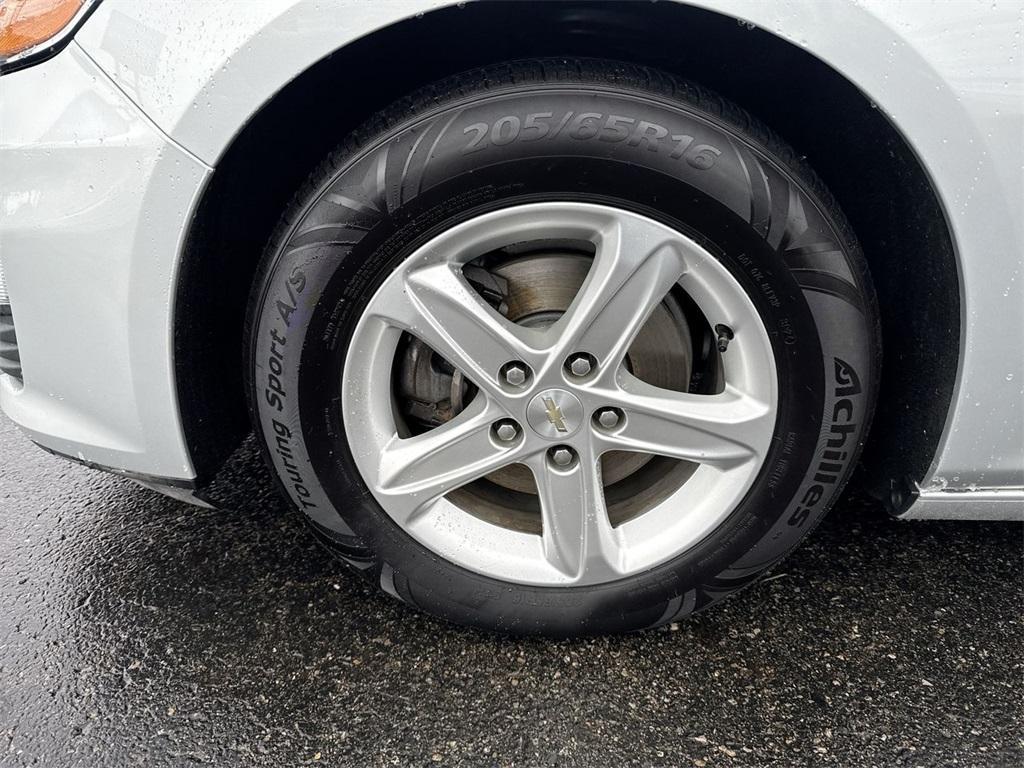 used 2021 Chevrolet Malibu car, priced at $15,888