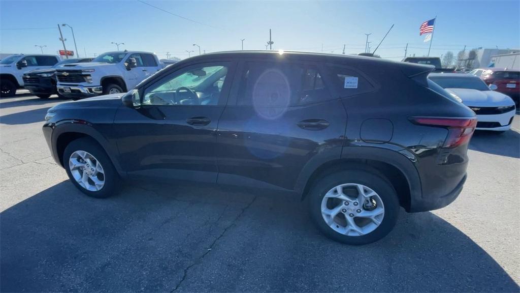 new 2026 Chevrolet Trax car, priced at $24,280