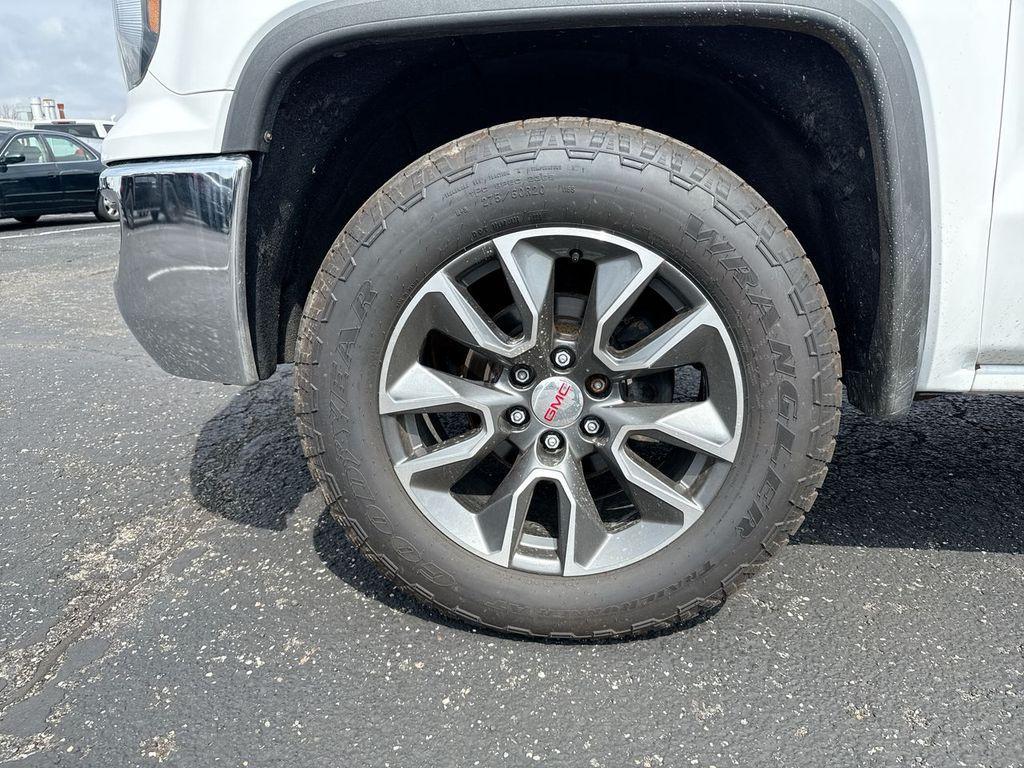 used 2018 GMC Sierra 1500 car, priced at $17,990