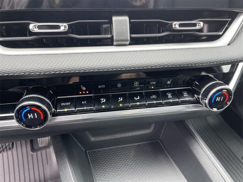 new 2026 Chevrolet Equinox car, priced at $30,170