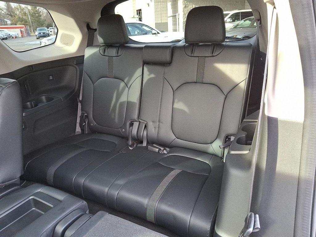 used 2023 Honda Pilot car, priced at $37,995