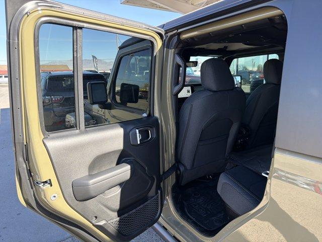 new 2025 Jeep Gladiator car, priced at $52,181