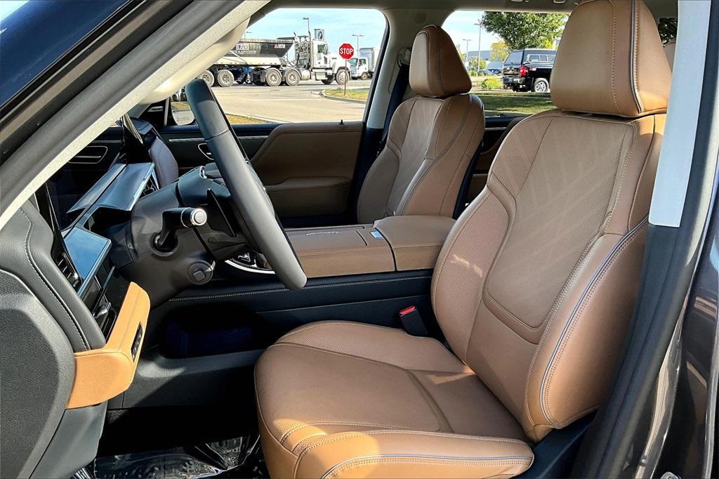 new 2026 INFINITI QX80 car, priced at $92,096