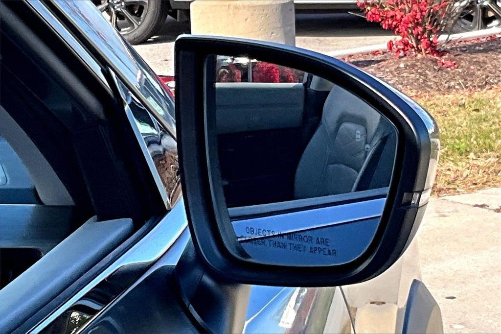 2022 Gun Metallic Nissan Pathfinder