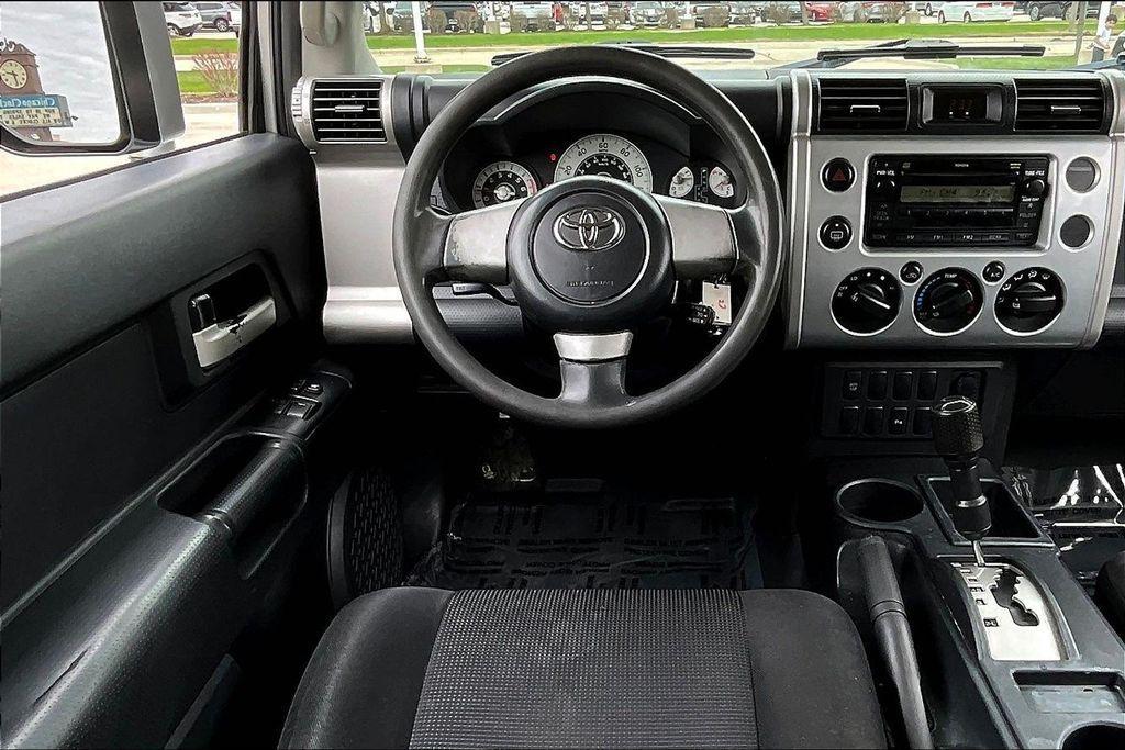 used 2007 Toyota FJ Cruiser car, priced at $9,980