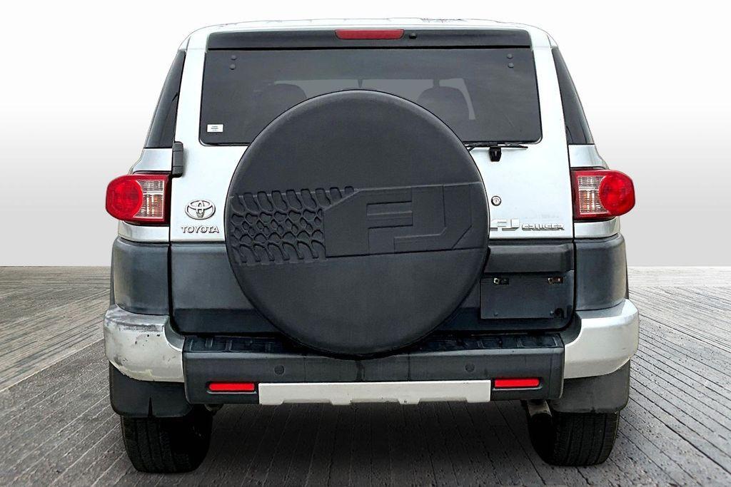 used 2007 Toyota FJ Cruiser car, priced at $9,980