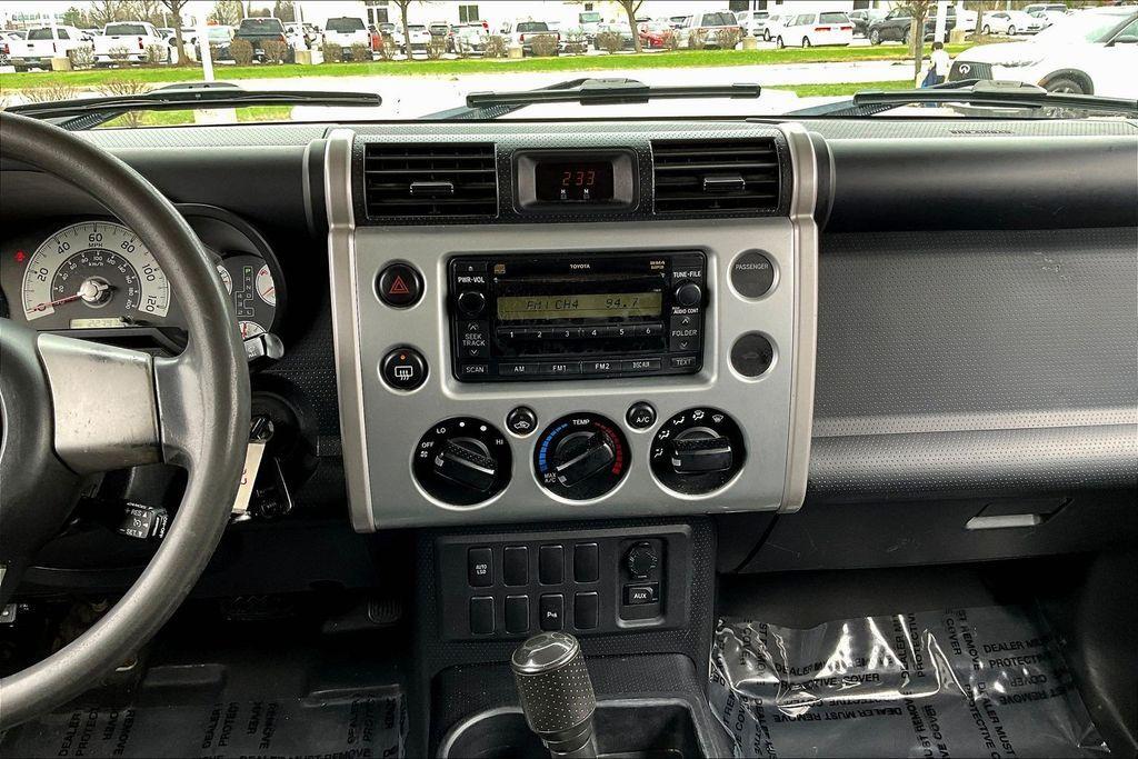 used 2007 Toyota FJ Cruiser car, priced at $9,980