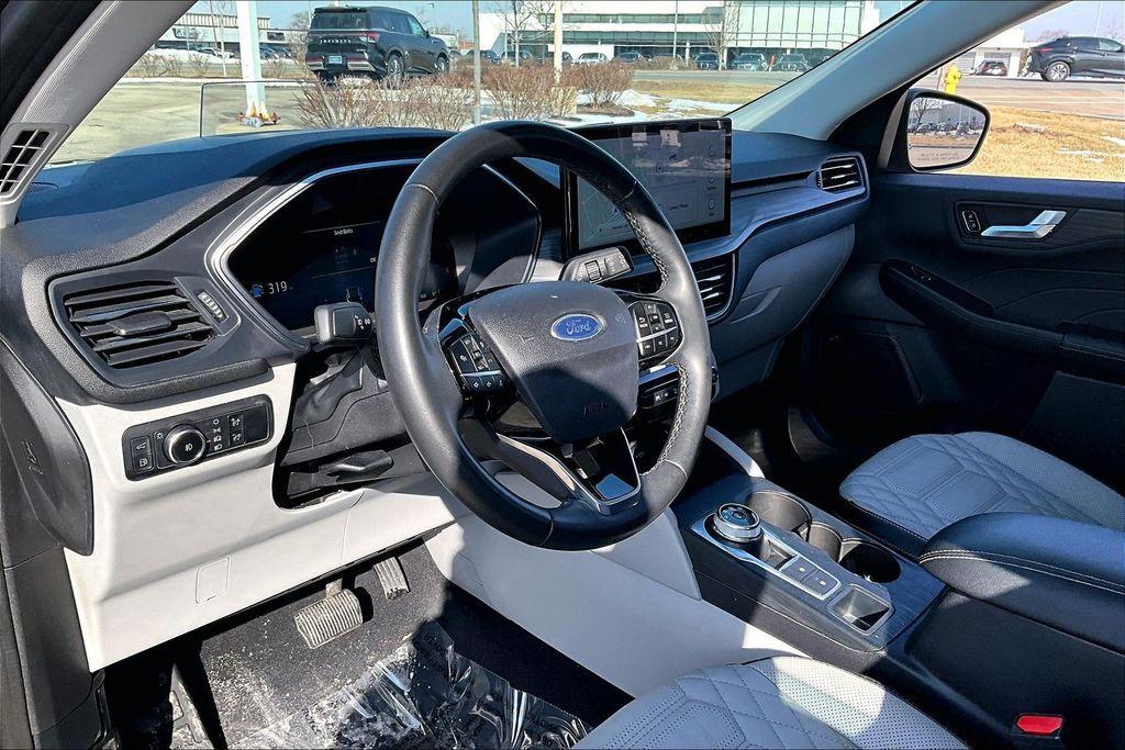 used 2023 Ford Escape car, priced at $25,492