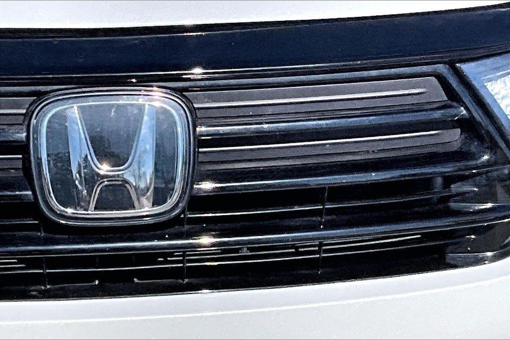used 2023 Honda Odyssey car, priced at $31,894