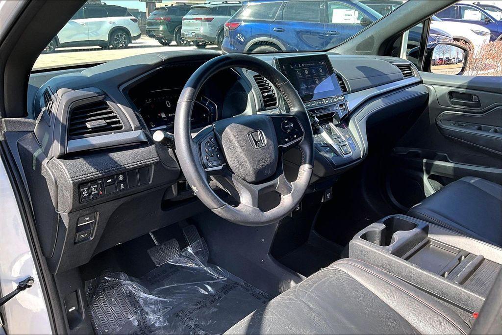 used 2023 Honda Odyssey car, priced at $31,894