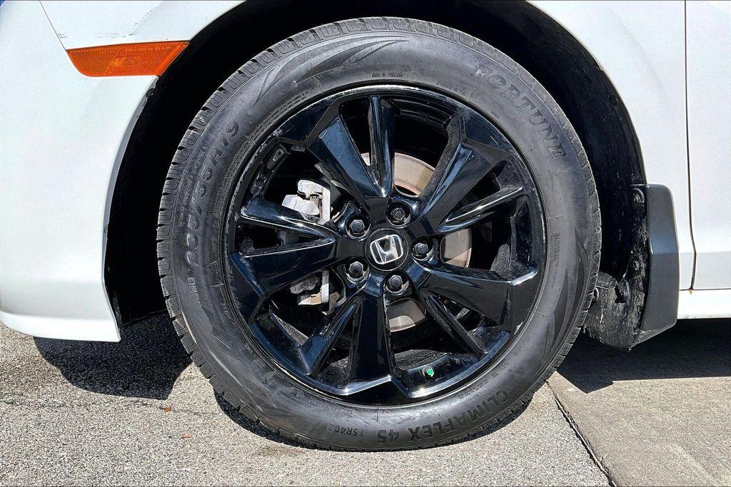 used 2023 Honda Odyssey car, priced at $31,894