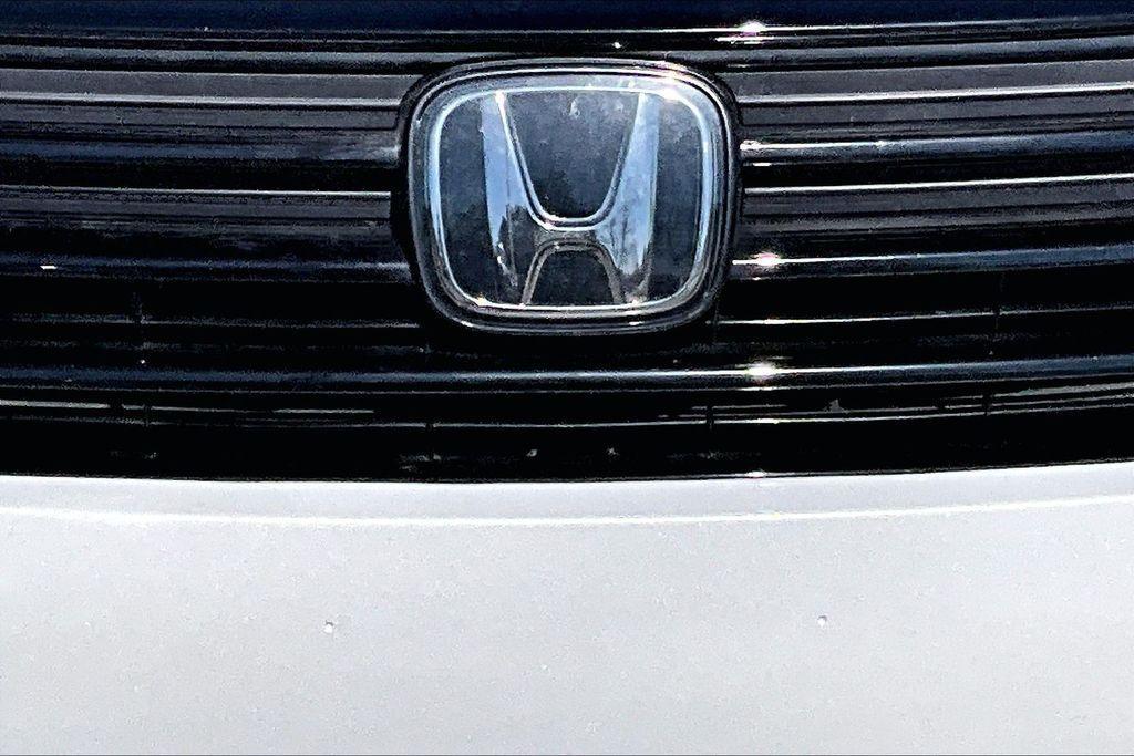 used 2023 Honda Odyssey car, priced at $31,894